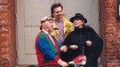 Von links: Toni Berger (Rolle: Kometen-Sepp), Regisseur Franz Xaver Bogner und Ruth Drexel (Rolle: Paula Weingartner) während der Dreharbeiten zur BR-Serie "Zur Freiheit" | Bild: BR 