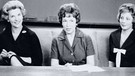 Die ersten Fernsehansagerinnen: Anneliese Fleyenschmidt, Annette von Aretin und Ruth Kappelsberger, 1954. | Bild: BR / Historisches Archiv
